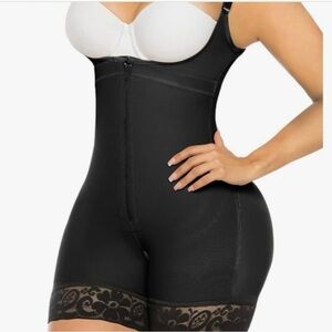 NWT Yianna Women’s Plus Size Shapewear in Black - Size 4XL